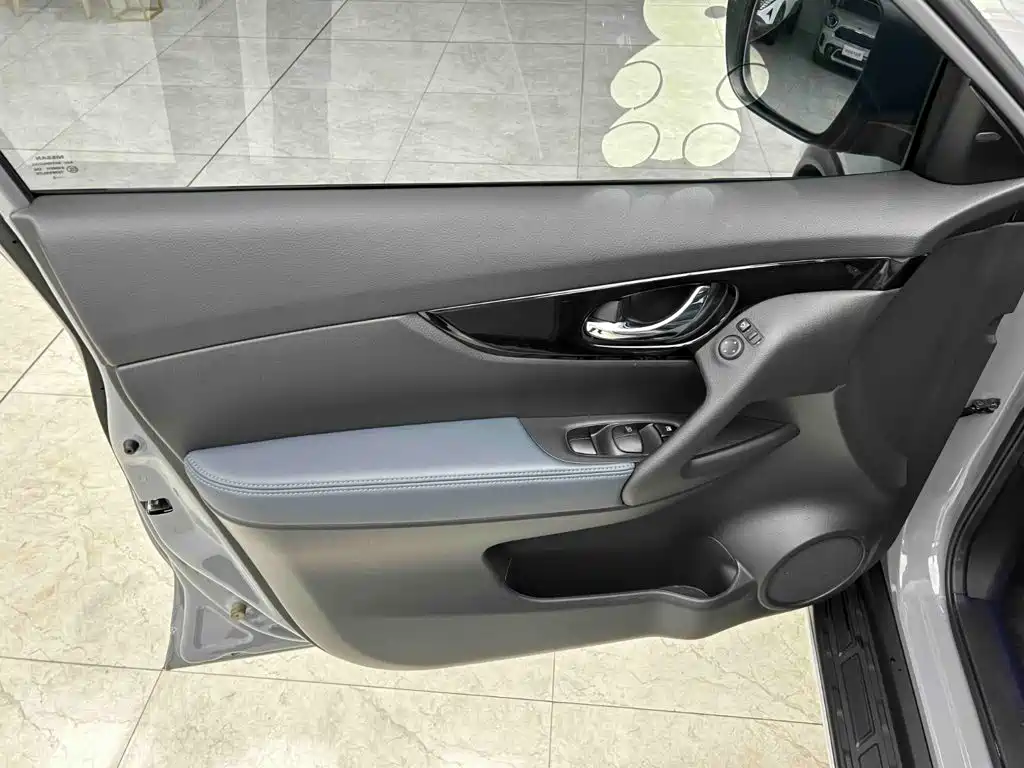 Nissan X-Trail 2025 — фото 11