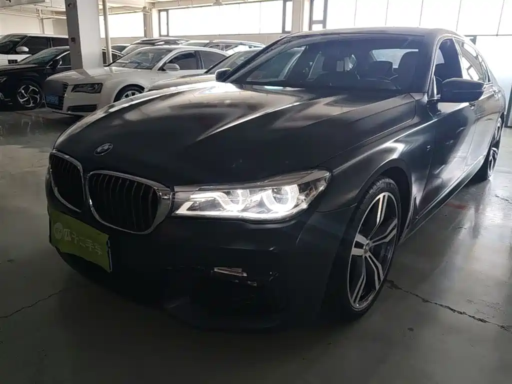 BMW 7 Series 2018 — фото 2