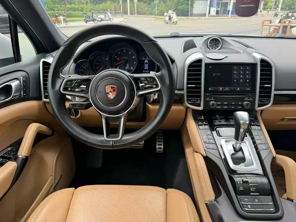 Porsche Cayenne 2017 — фото 4