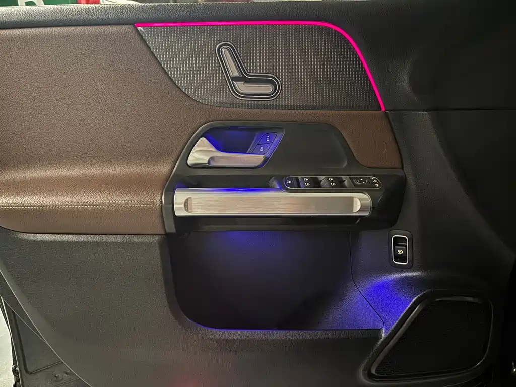 Mercedes-Benz GLB 2020 — фото 20