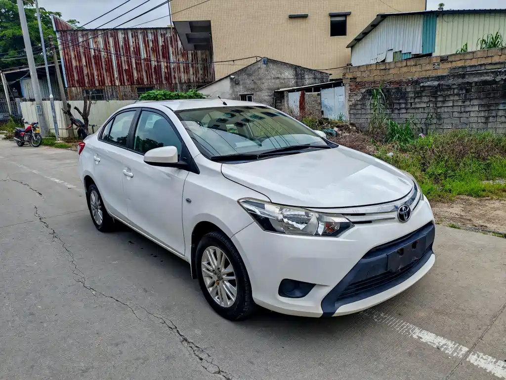 Toyota Vios 2015 — фото 3