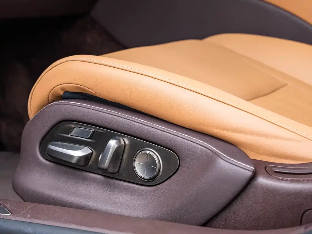 Lexus LS 2020 — фото 18