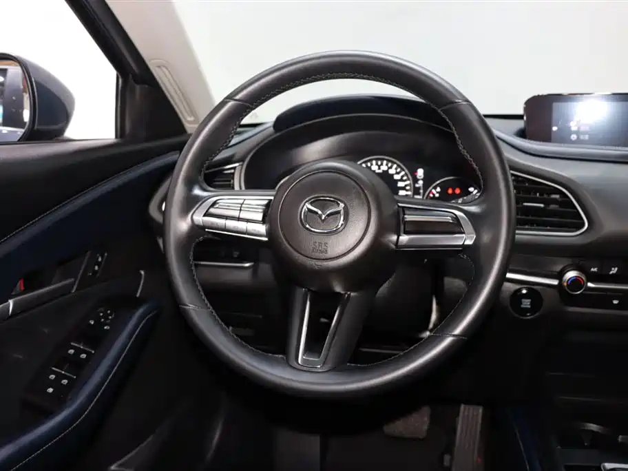 Mazda CX-30 2021 — фото 13