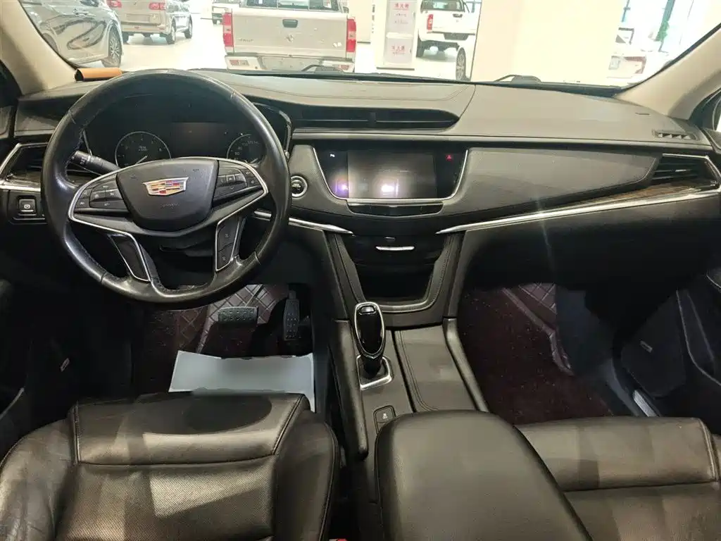Cadillac XT5 2018 — фото 12