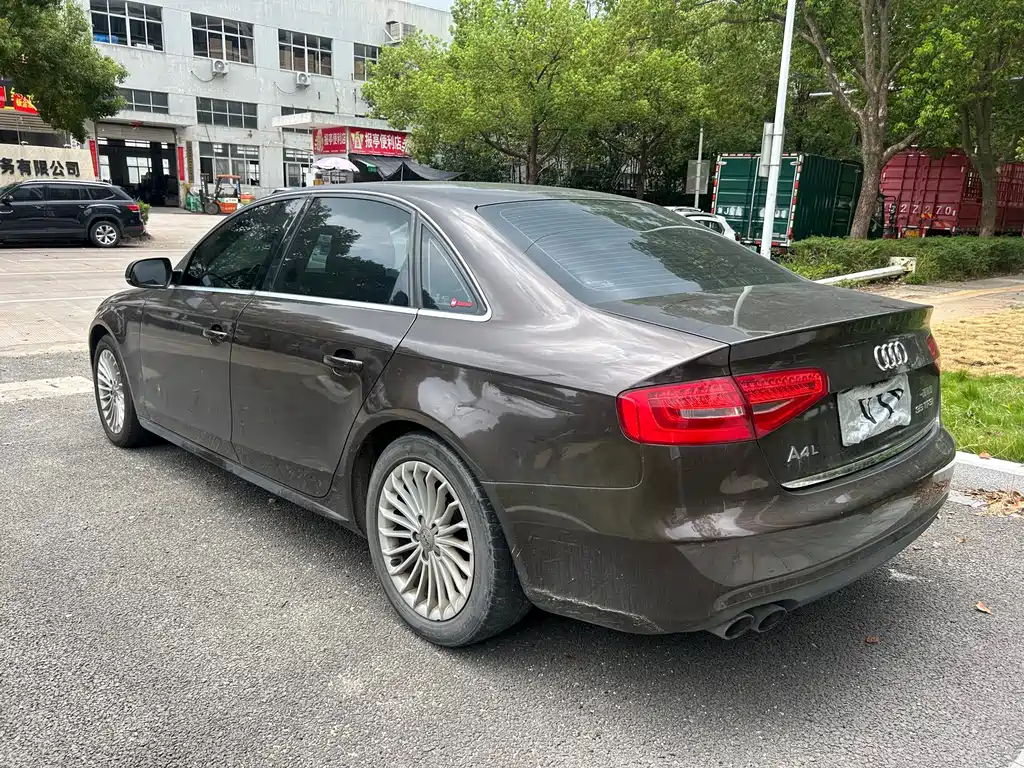 Audi A4L 2014