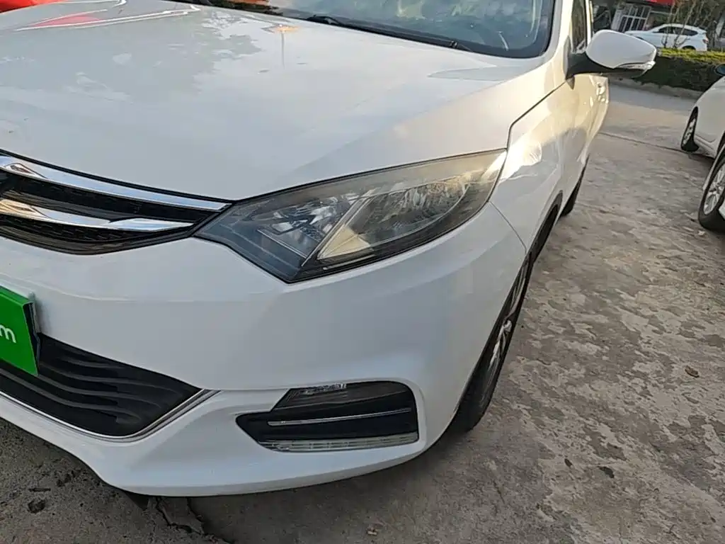 Changan Eado XT 2017 — фото 24