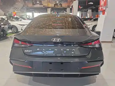 Hyundai Elantra 2025