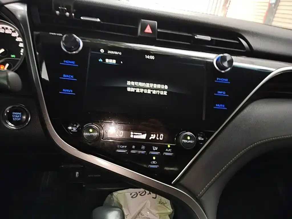 Toyota Camry 2020 — фото 13