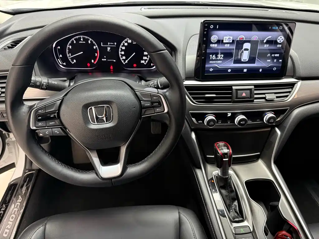 Honda Accord 2021 — фото 8