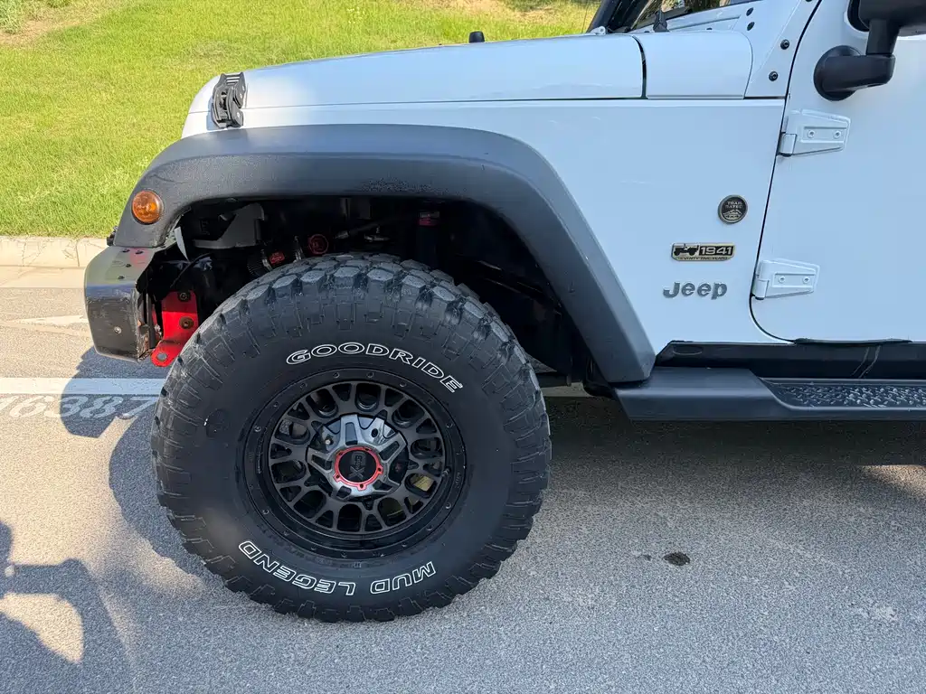 Jeep Wrangler 2014 — фото 3
