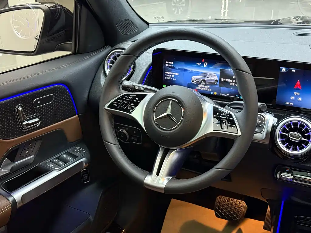 Mercedes-Benz GLB 2025