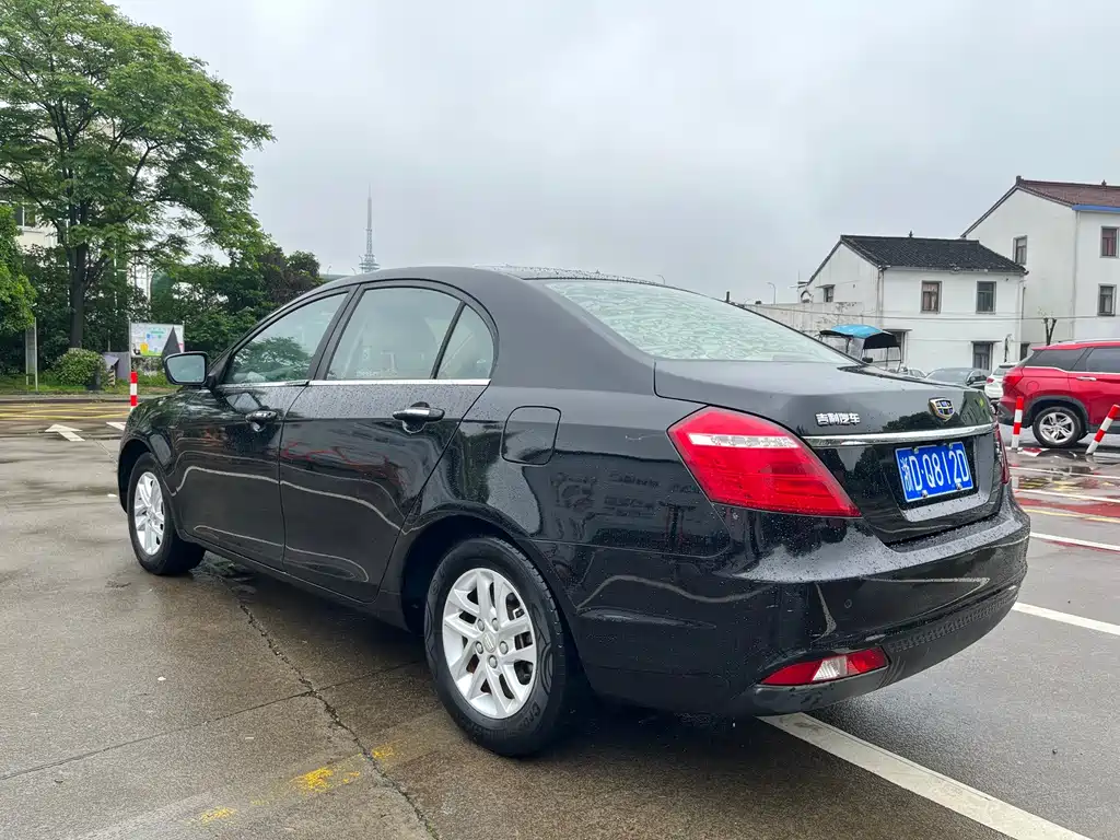 Geely Emgrand 2017