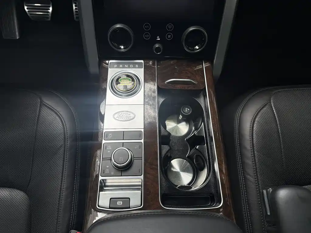 Land Rover Range Rover 2020 — фото 16