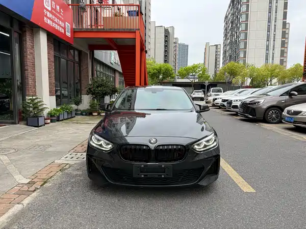 BMW 1 Series 2023