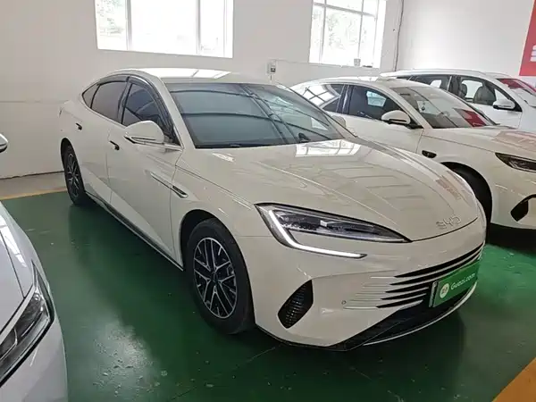 BYD Seal 07 DM-i 2025