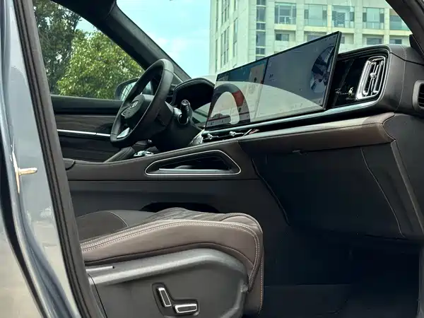 Geely Xingyue L 2025