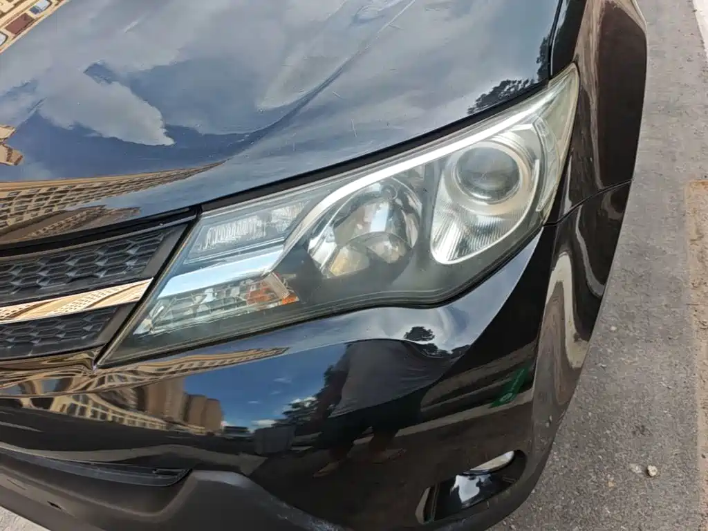 Toyota RAV4 2015 — фото 24