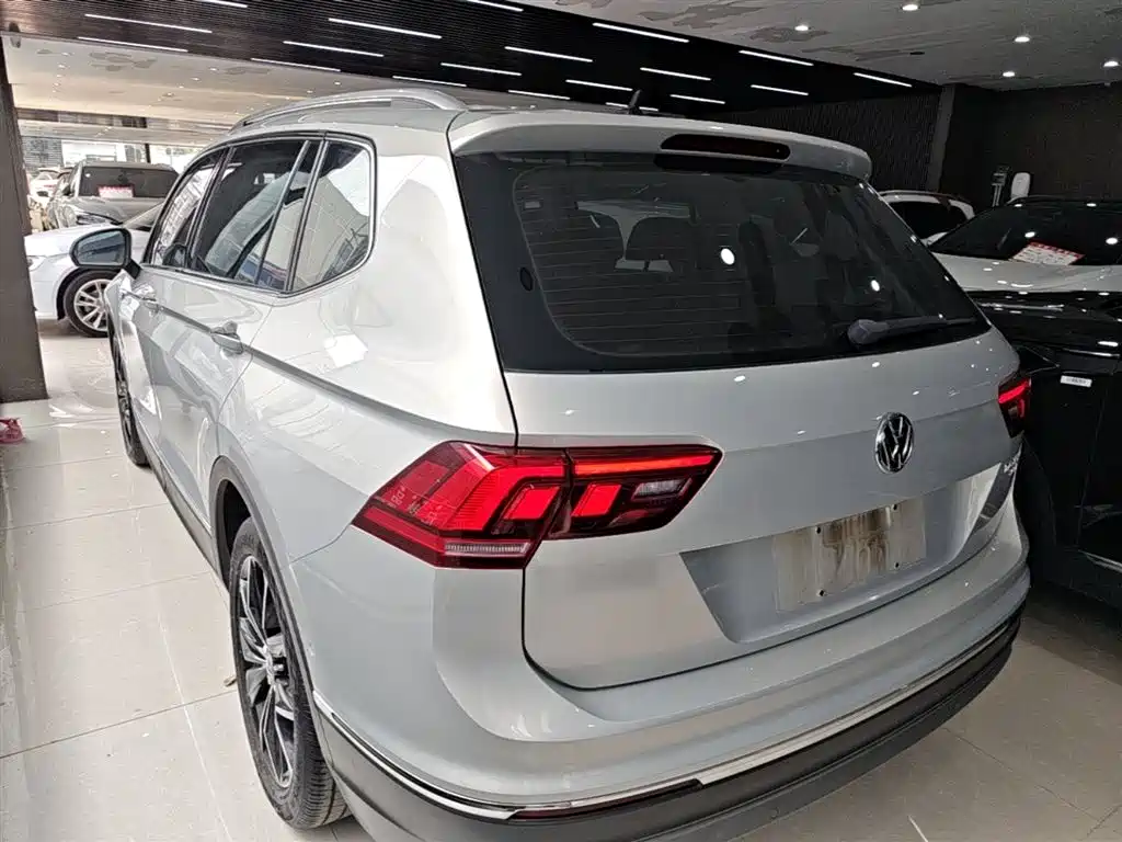 Volkswagen Tiguan L 2019 — фото 23