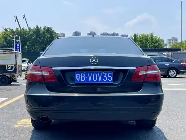 Mercedes-Benz E-Class 2012