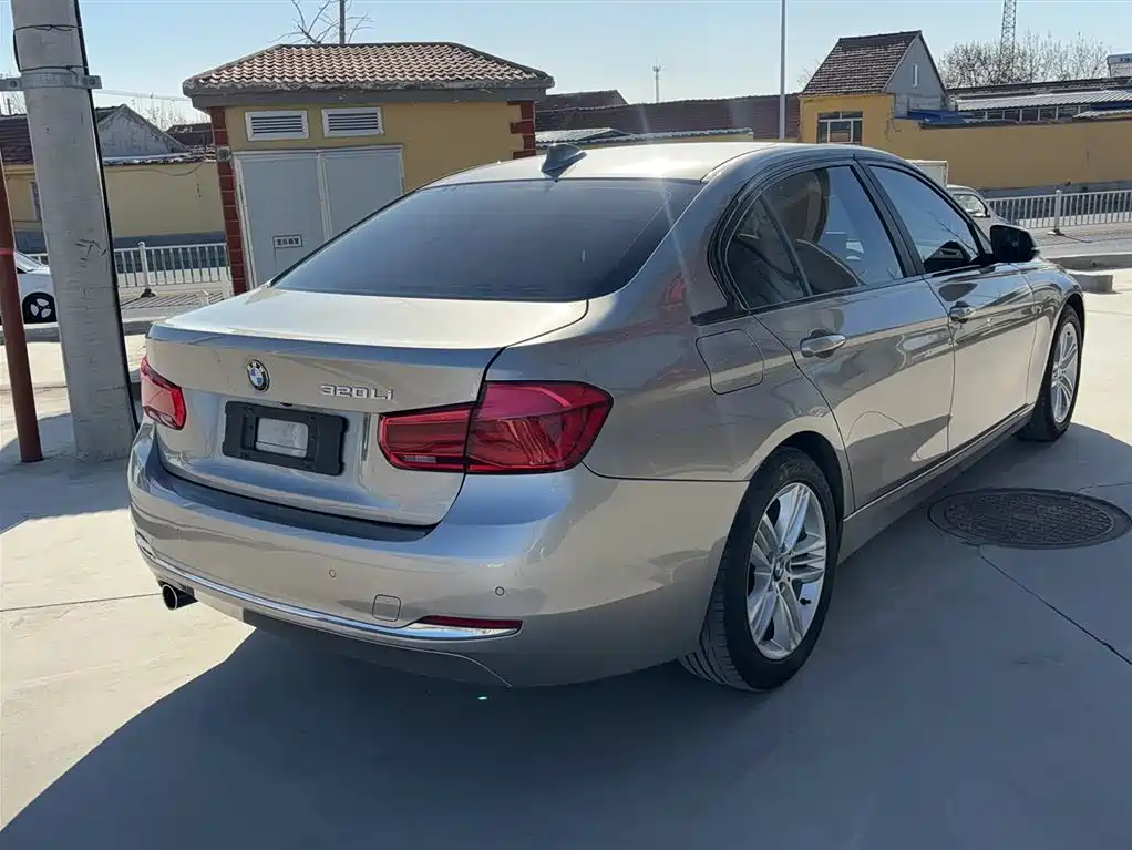 BMW 3 Series 2016 — фото 12