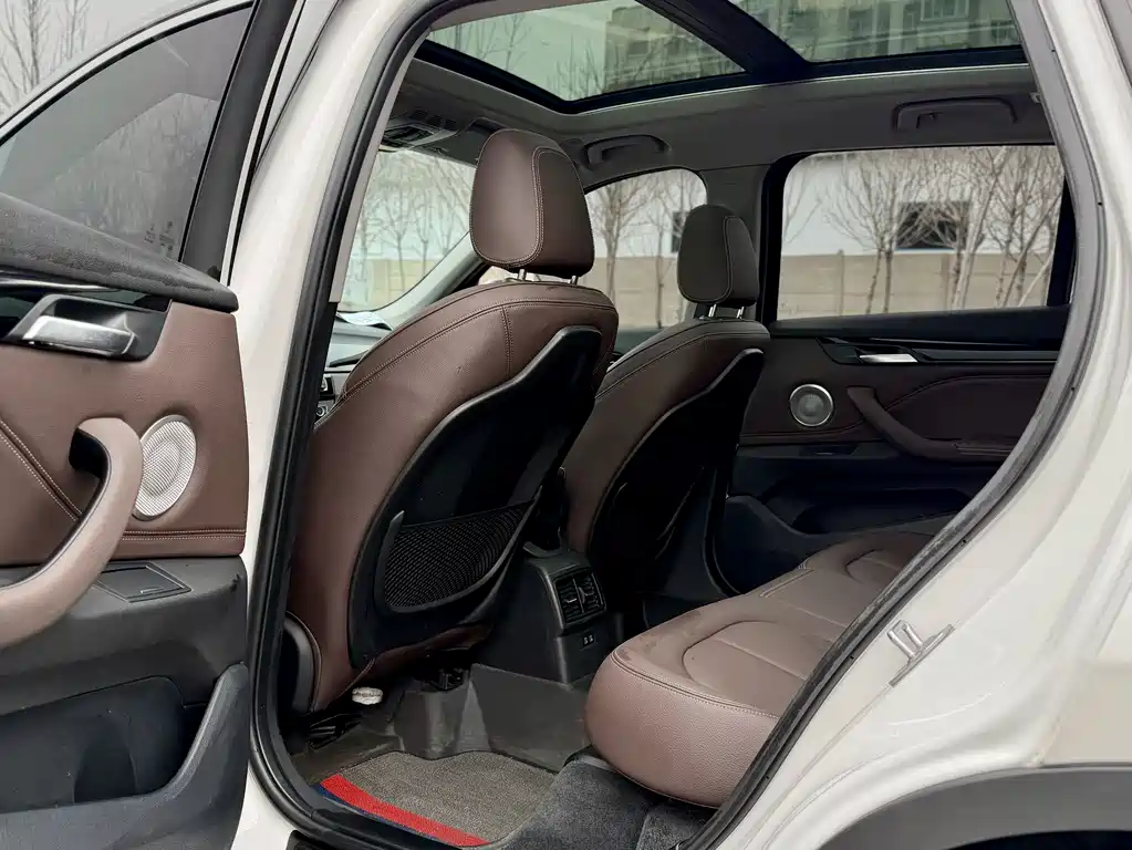 BMW X1 2022 — фото 15