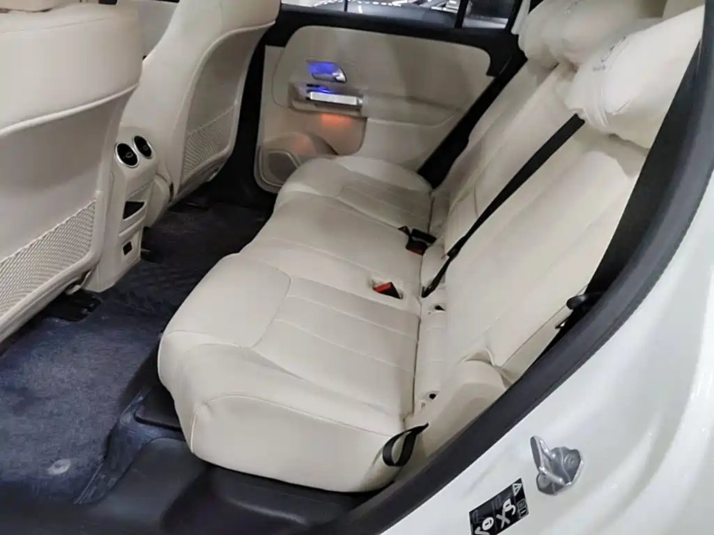Mercedes-Benz EQB 2023 — фото 17