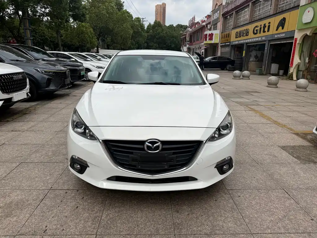 Mazda 3 Axela 2016 — фото 2
