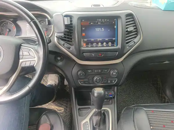 Jeep Cherokee 2018