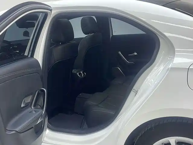 Mercedes-Benz A-Class 2023 — фото 13