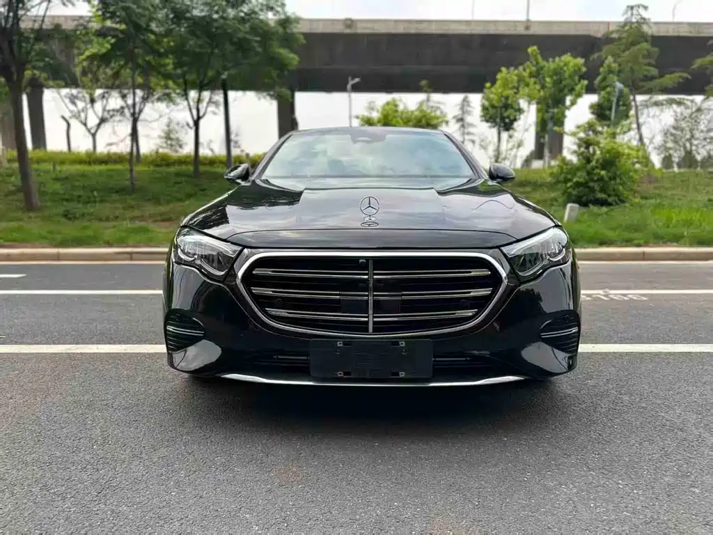 Mercedes-Benz E-Class 2024