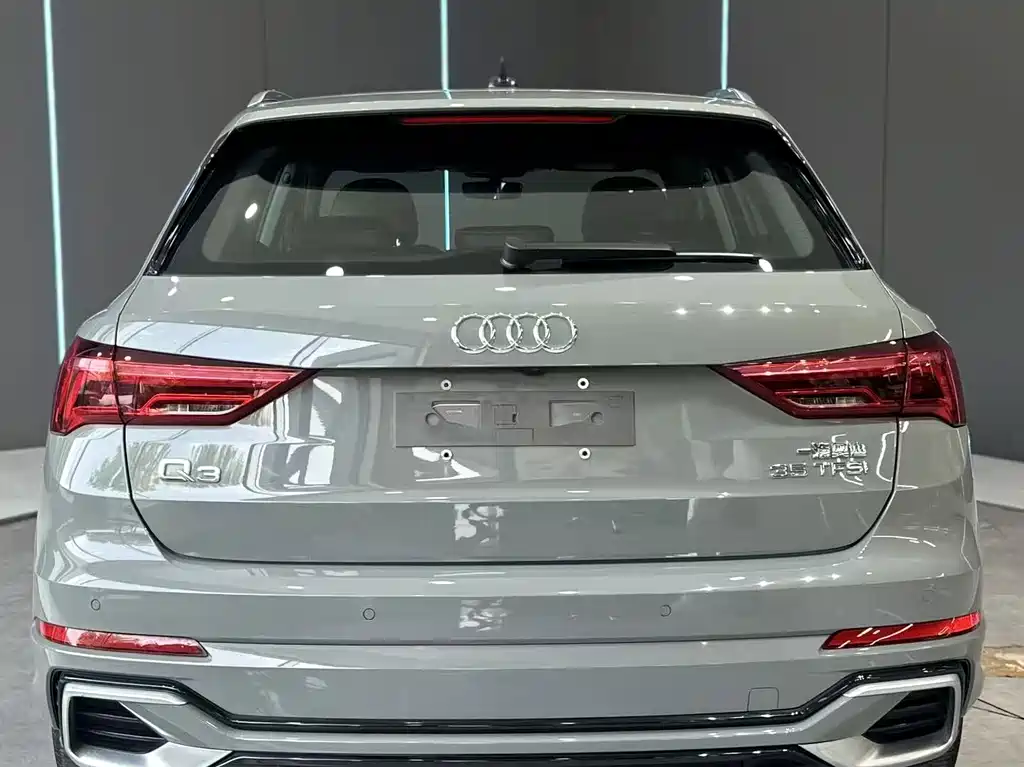 Audi Q3 2023 — фото 7