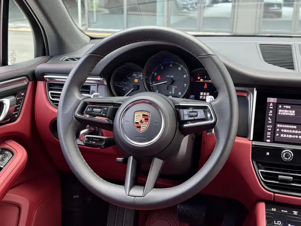 Porsche Macan 2023 — фото 13
