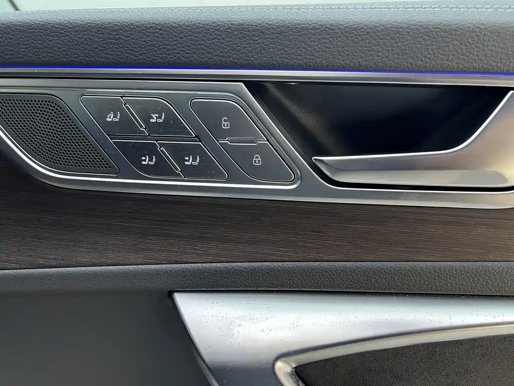 Audi A7L 2022 — фото 16