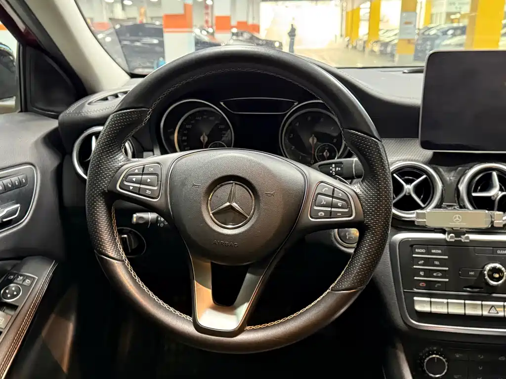 Mercedes-Benz GLA 2019 — фото 16