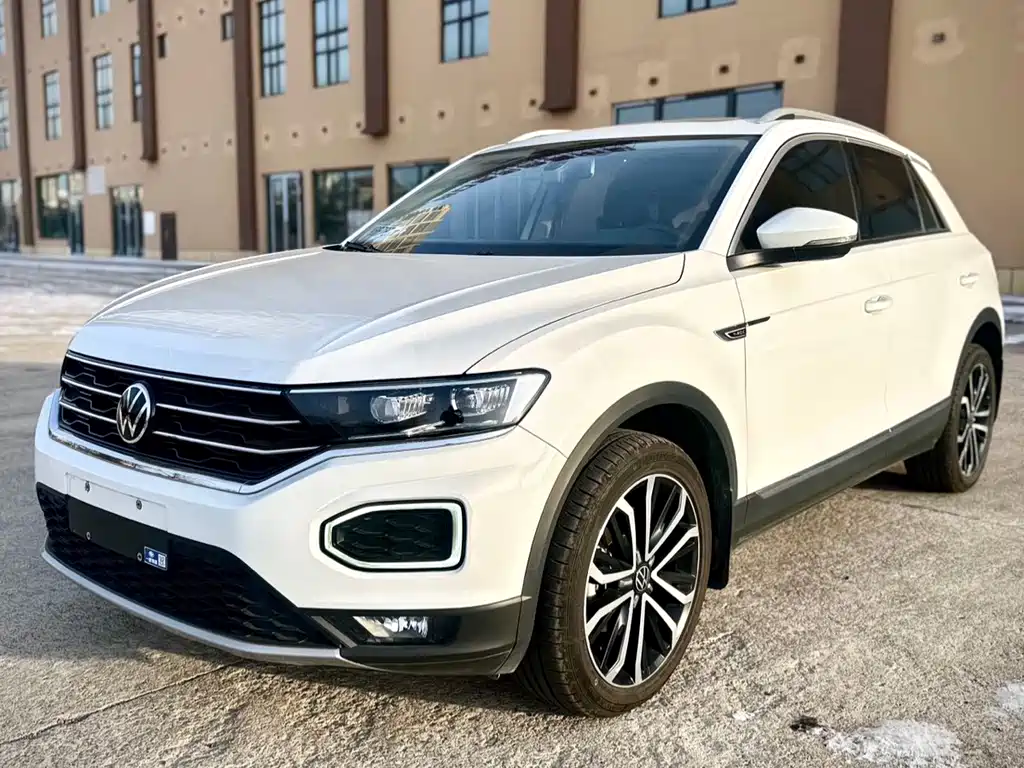 Volkswagen T-Roc 2021 — фото 1
