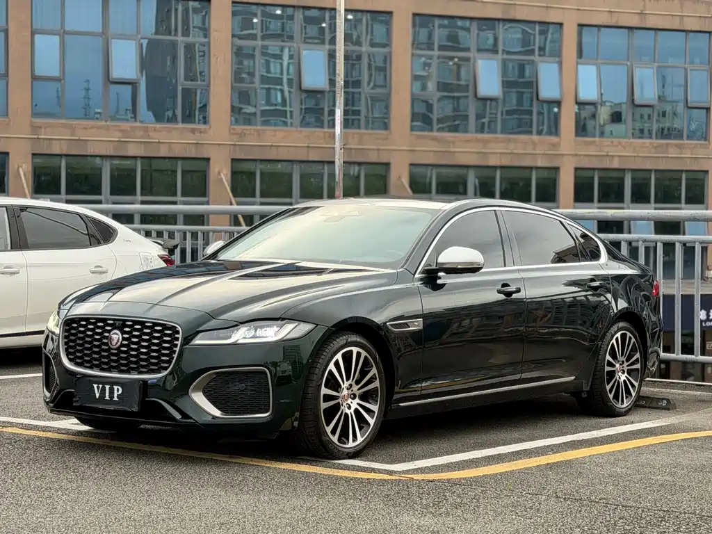 Jaguar XFL 2023 — фото 1
