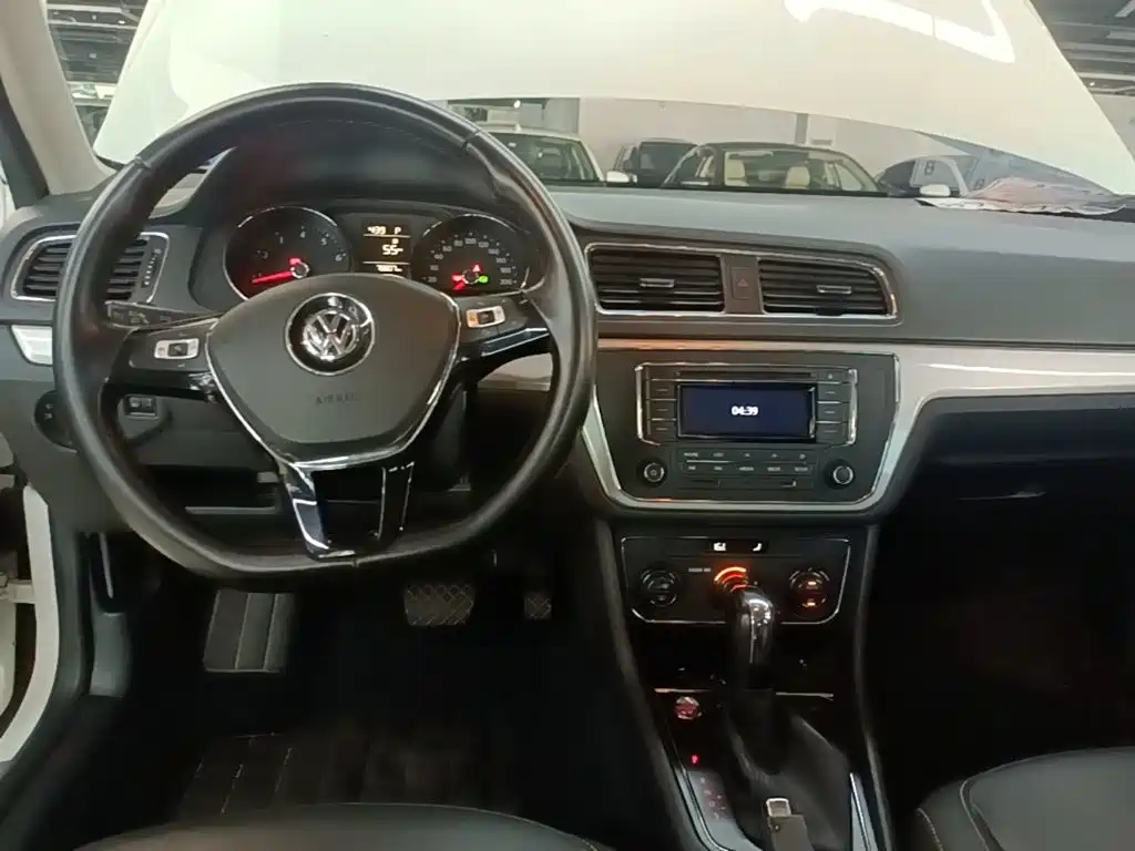 Volkswagen Gran Lavida 2017 — фото 10