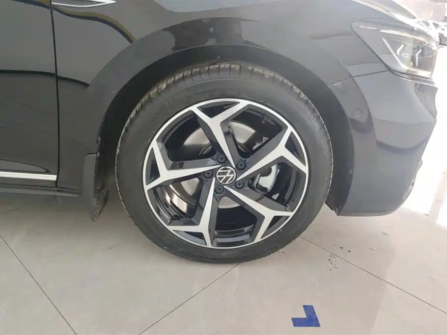 Volkswagen Passat 2024