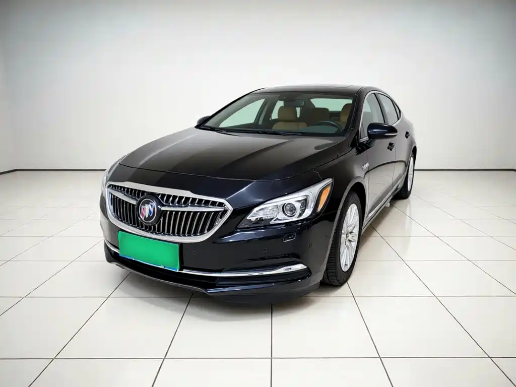 Buick LaCrosse 2017 — фото 2