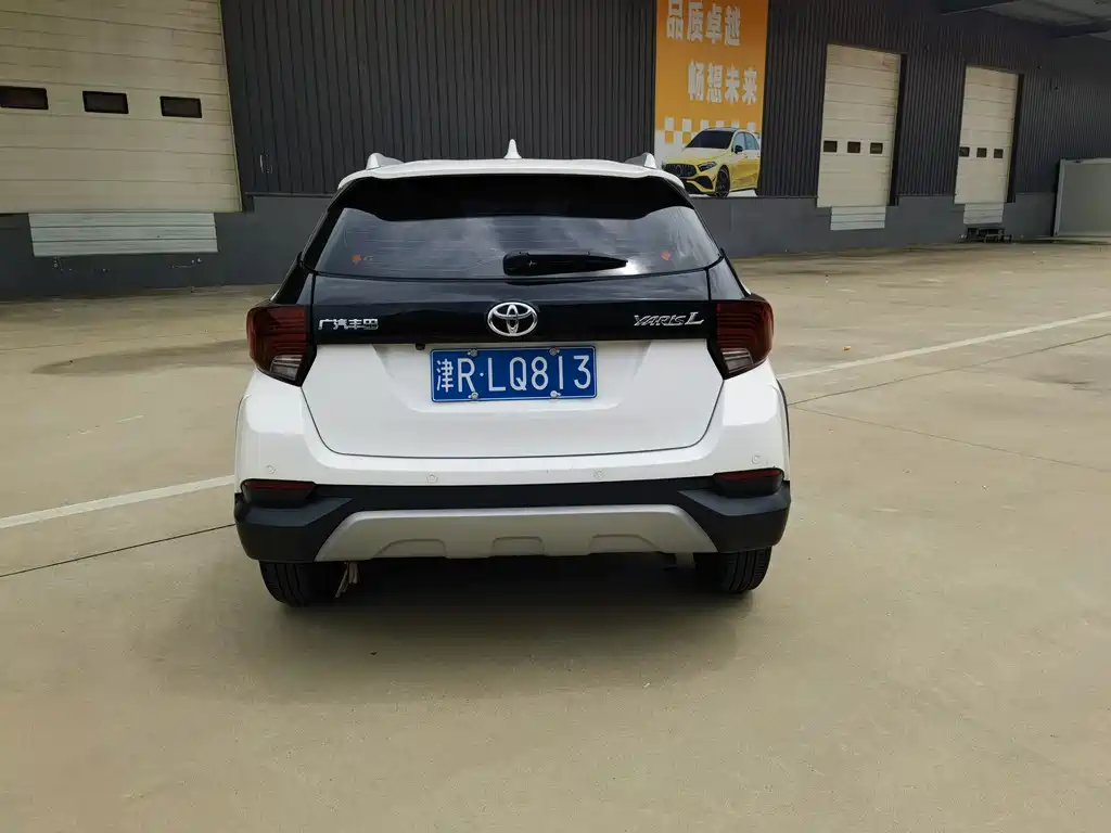 Toyota Yaris L 2021