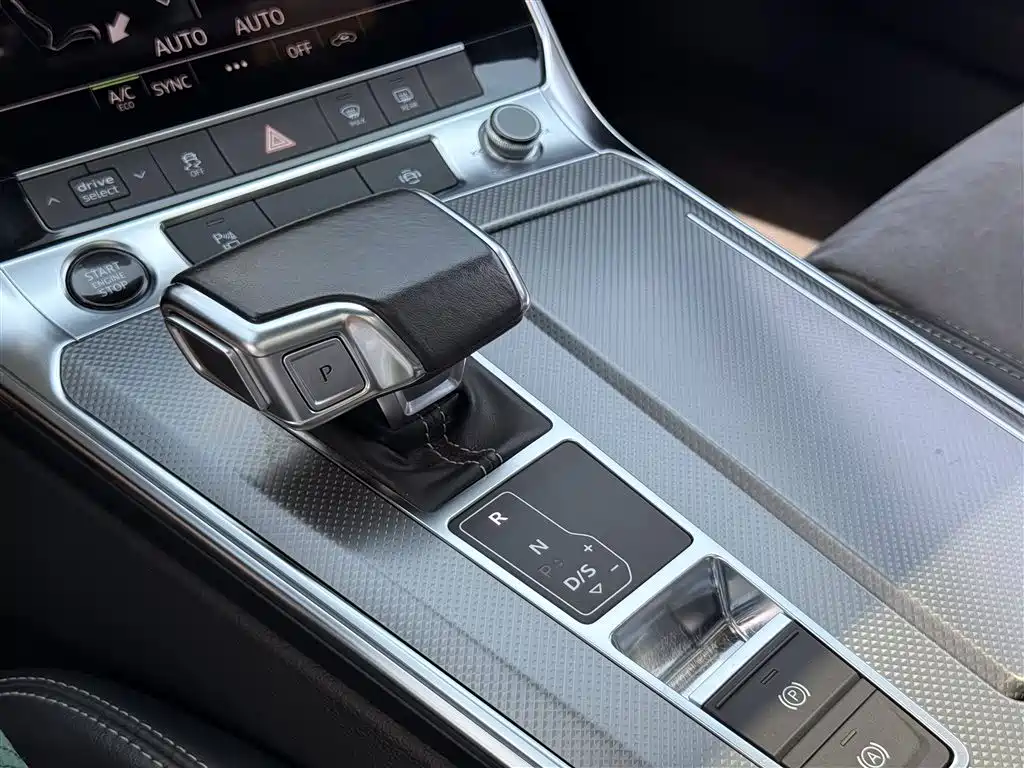 Audi A6L 2022 — фото 23
