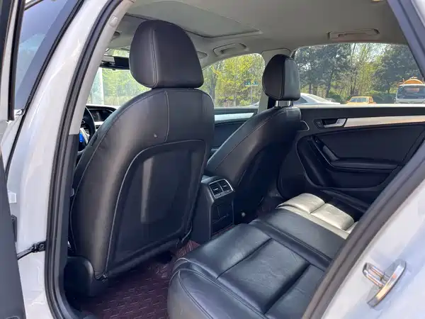Audi A4L 2015