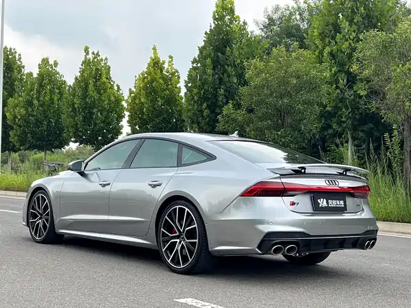 Audi S7 2022