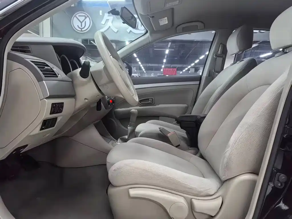 Nissan Sylphy 2015 — фото 8