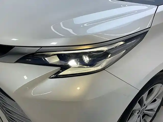 Toyota Sienna 2024 — фото 17