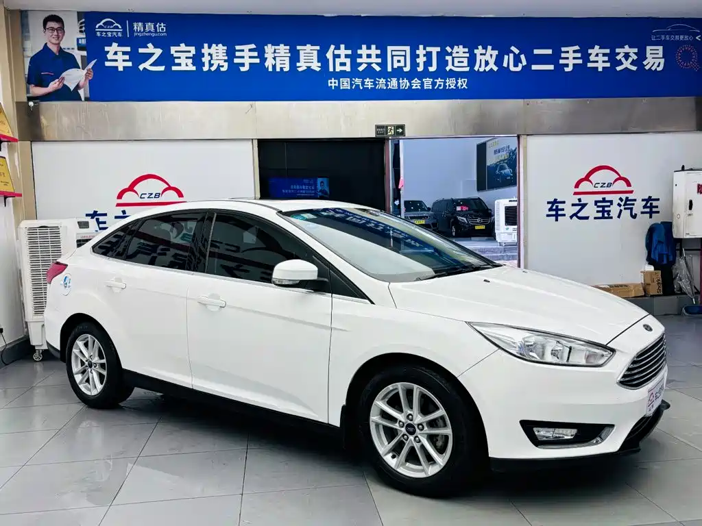 Ford Focus 2018 — фото 3