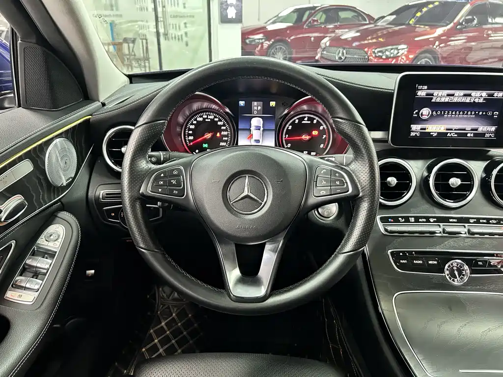 Mercedes-Benz C-Class 2018 — фото 10