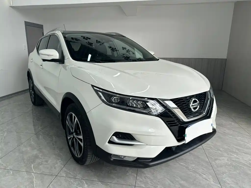 Nissan Qashqai 2022 — фото 1