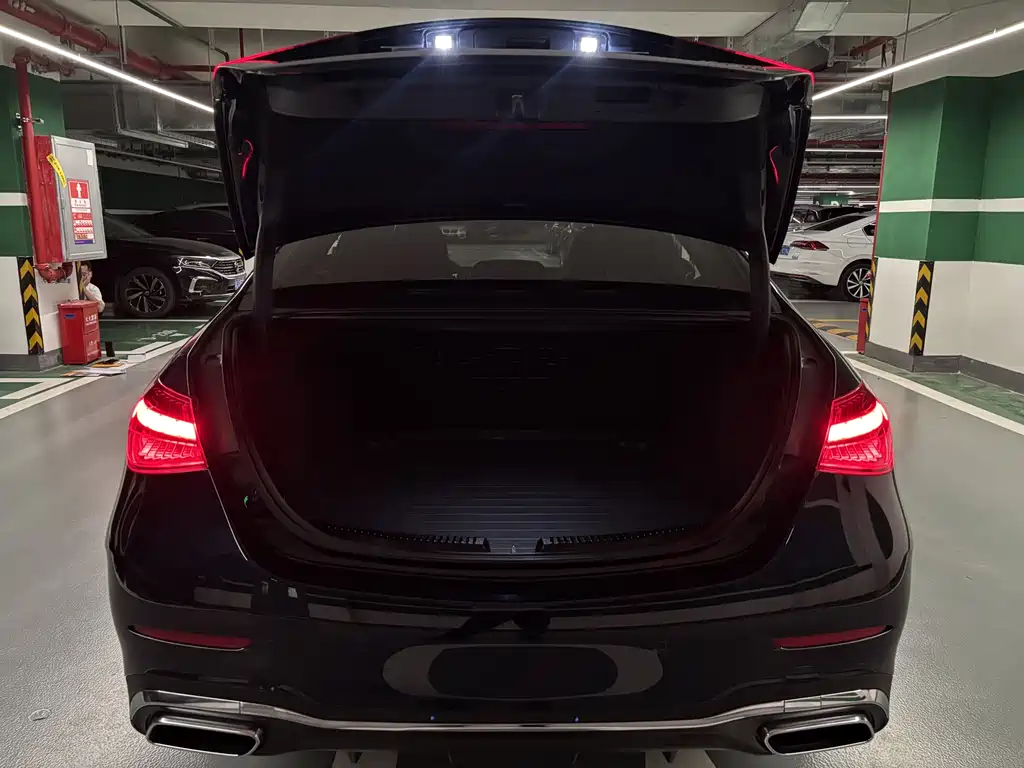 Mercedes-Benz C-Class 2023 — фото 14