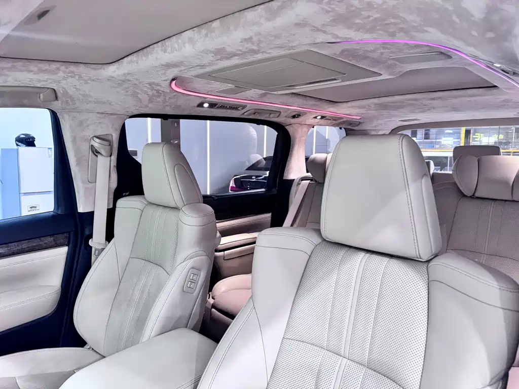 Toyota Alphard 2018 — фото 16